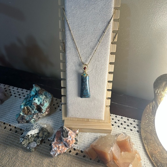 Blue Agate Triangle/Rectangle Pendant Necklace - Picture 5 of 8